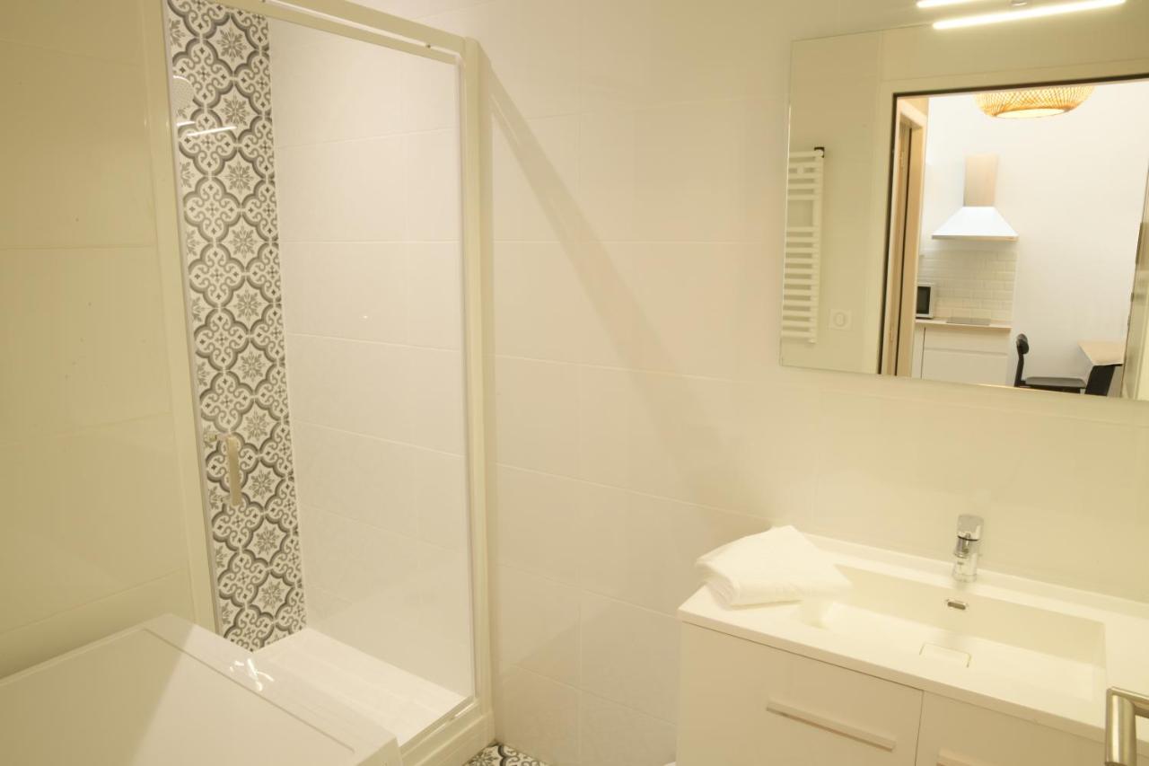T2 Avec Verriere Situe En Hyper Centre Avec Wifi, Linge, Draps, Savons Et Serviettes Fournis كونْياك المظهر الخارجي الصورة