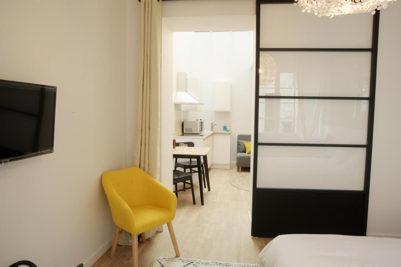 T2 Avec Verriere Situe En Hyper Centre Avec Wifi, Linge, Draps, Savons Et Serviettes Fournis كونْياك المظهر الخارجي الصورة